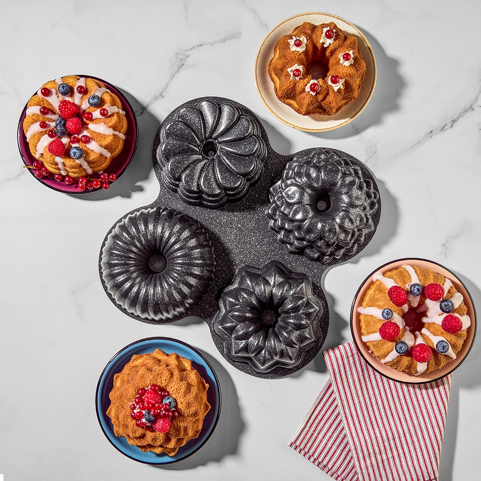 Elisa Siyah 4'lü Döküm Kek Kalıbı